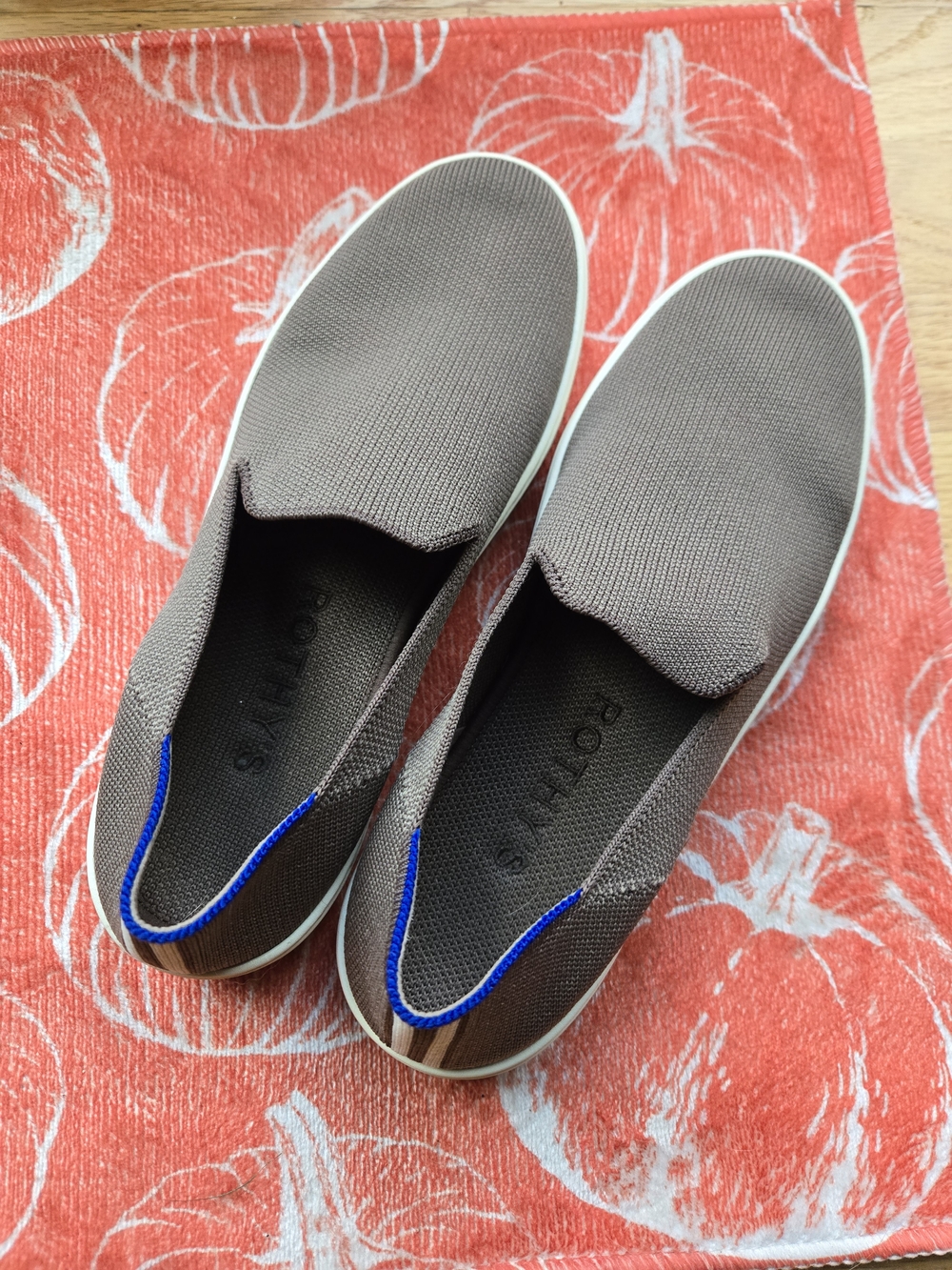 Rothy's Original Slip-On Sneaker - 8.5 Latte